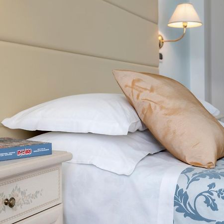 Hotel Carlton Beach ريميني المظهر الخارجي الصورة