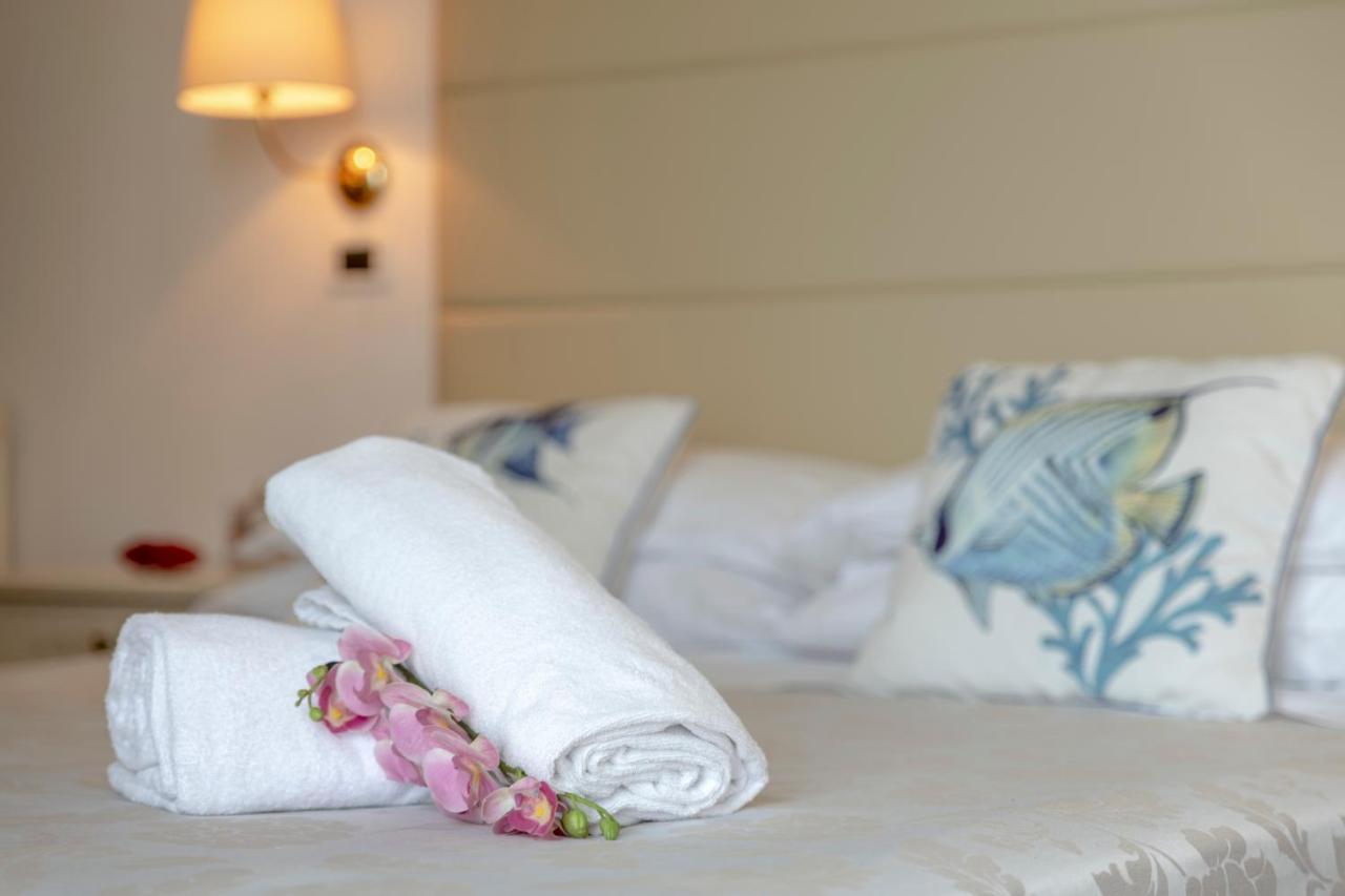 Hotel Carlton Beach ريميني المظهر الخارجي الصورة
