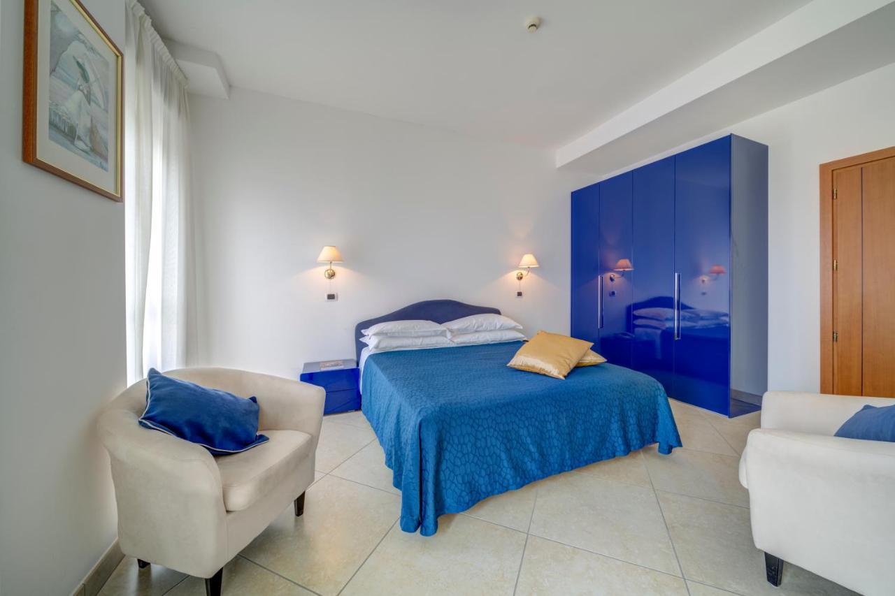 Hotel Carlton Beach ريميني المظهر الخارجي الصورة