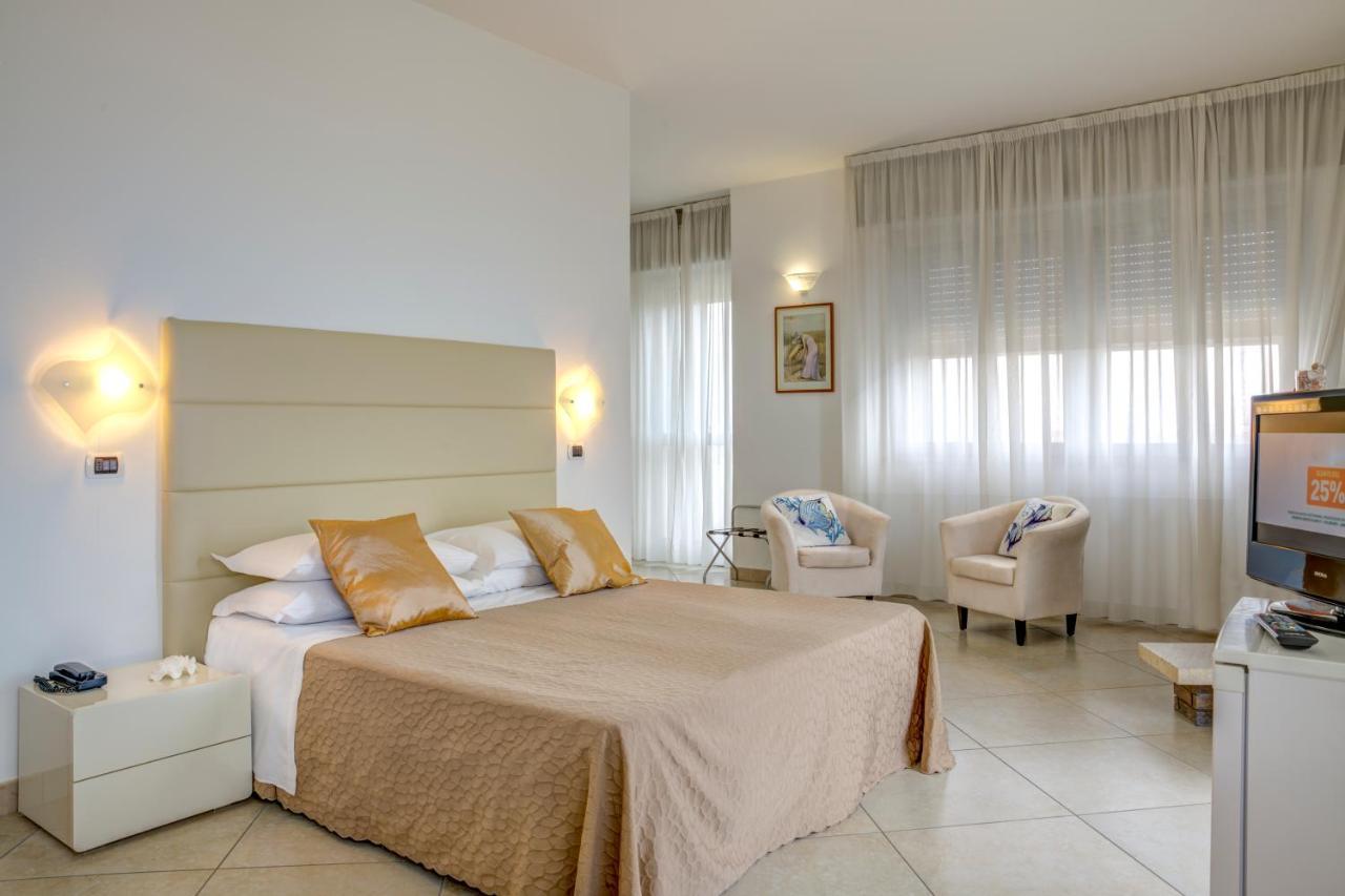 Hotel Carlton Beach ريميني المظهر الخارجي الصورة
