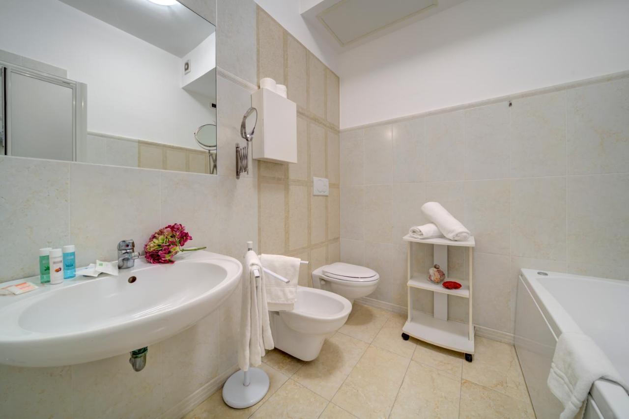 Hotel Carlton Beach ريميني المظهر الخارجي الصورة