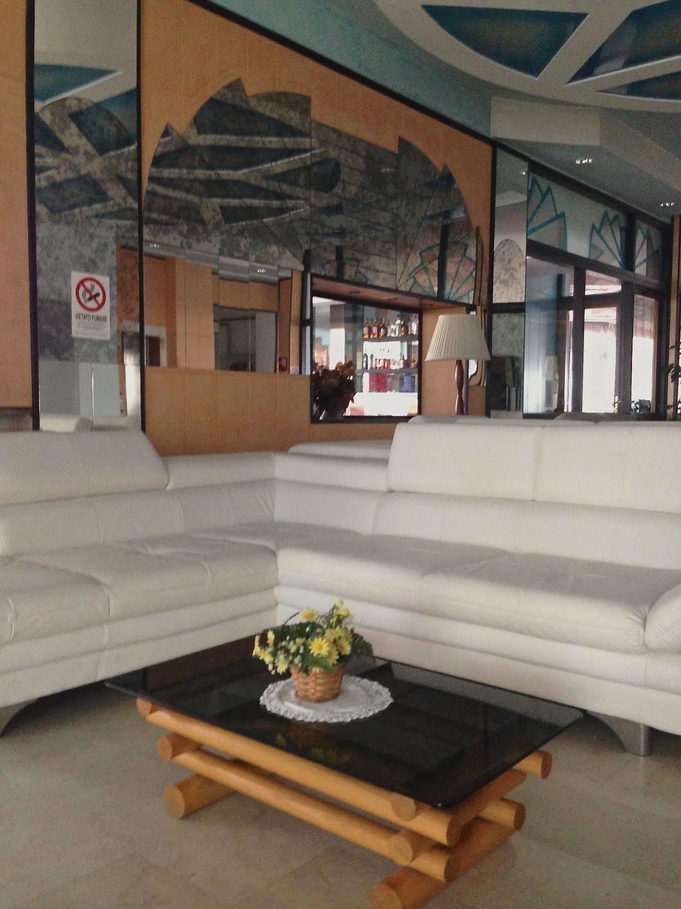 Hotel Carlton Beach ريميني المظهر الخارجي الصورة